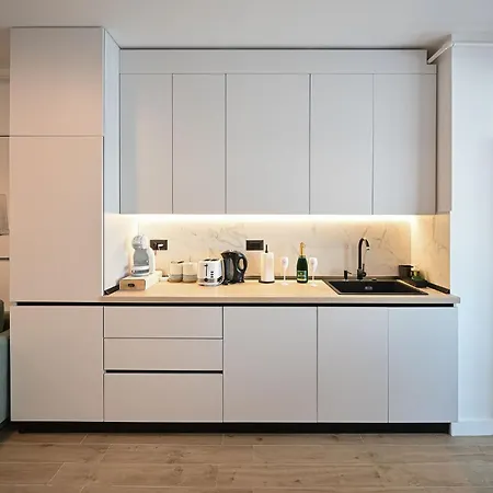 Apartman Sea Side In Infinity Pool *