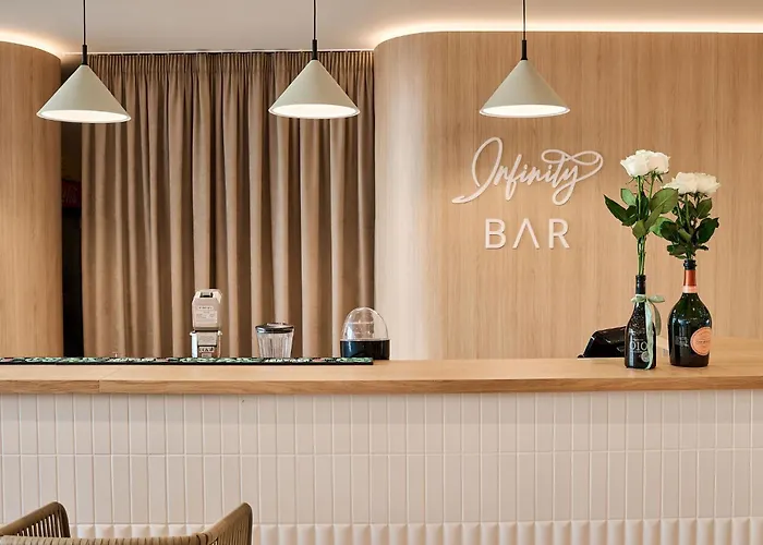 Sea Side In Infinity Pool Mamaia